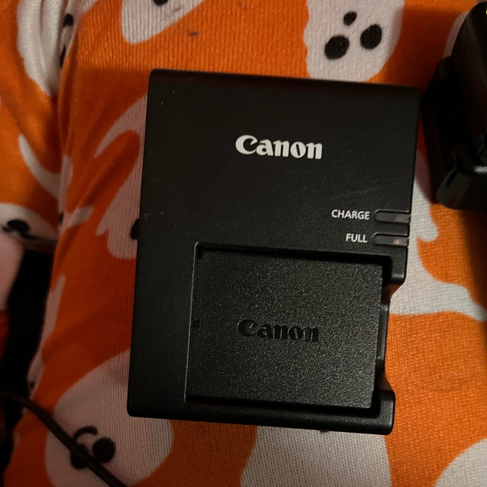 Cannon battery charger